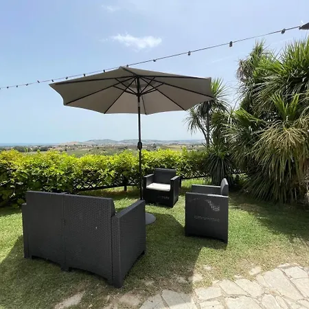 Azzurra Villa Porto SantʼElpidio