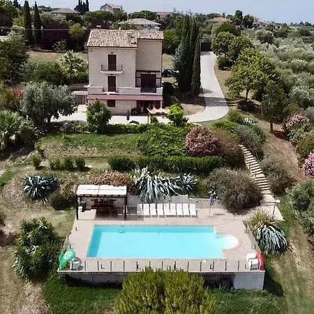 Villa Azzurra *